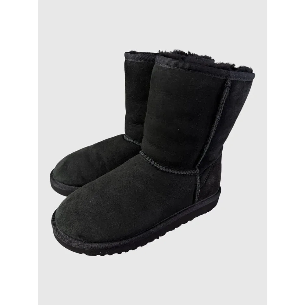 UGG Australia Classic II Black Sheepskin Winter Boots Girls Size 3